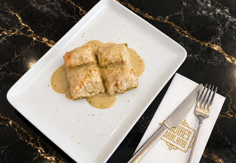 Tahinli Cevizli Baklava
